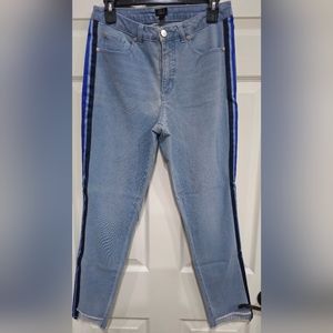 G.I.L.I. women size 8 side striped women jeans